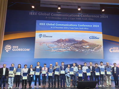 Xiaoyan Dong receives Best Paper Award in Award Ceremony of GLOBECOM 2024, Cape Town, South Africa, Dec. 11, 2024.